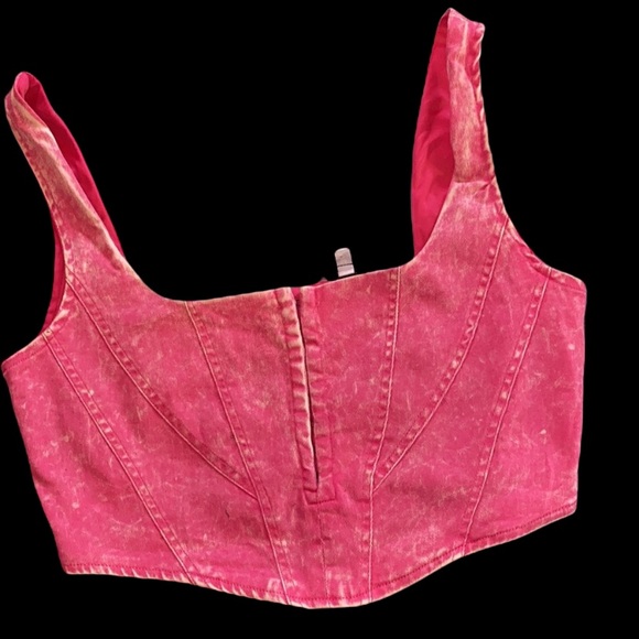 🤸🏾 Fashion Nova 🤸🏾crop top & short set - Picture 4 of 4